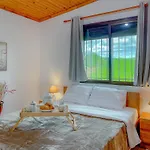 Apartament Maraki's House