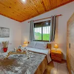 Maraki's House Apartament *