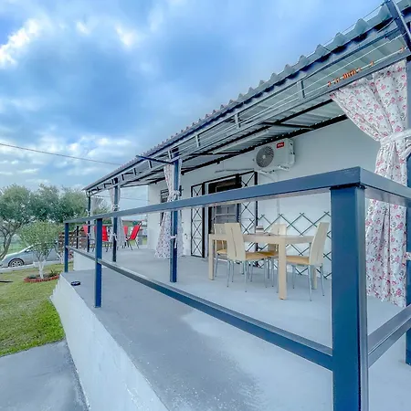 Maraki's House Lägenhet